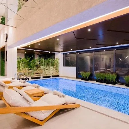 Yana Villa