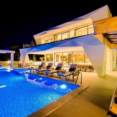 Yana Villa Kas